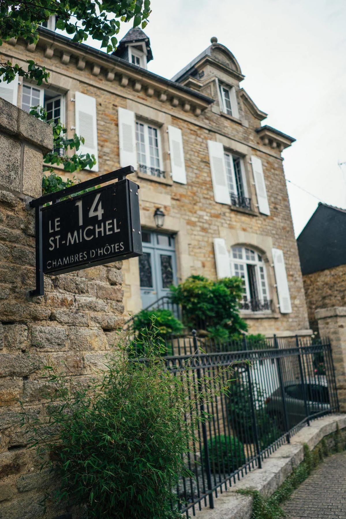 Le 14 St Michel Bed & Breakfast Josselin Luaran gambar